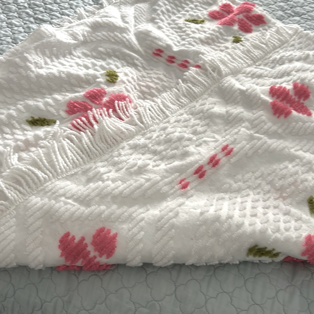Chenille twin bedspread
